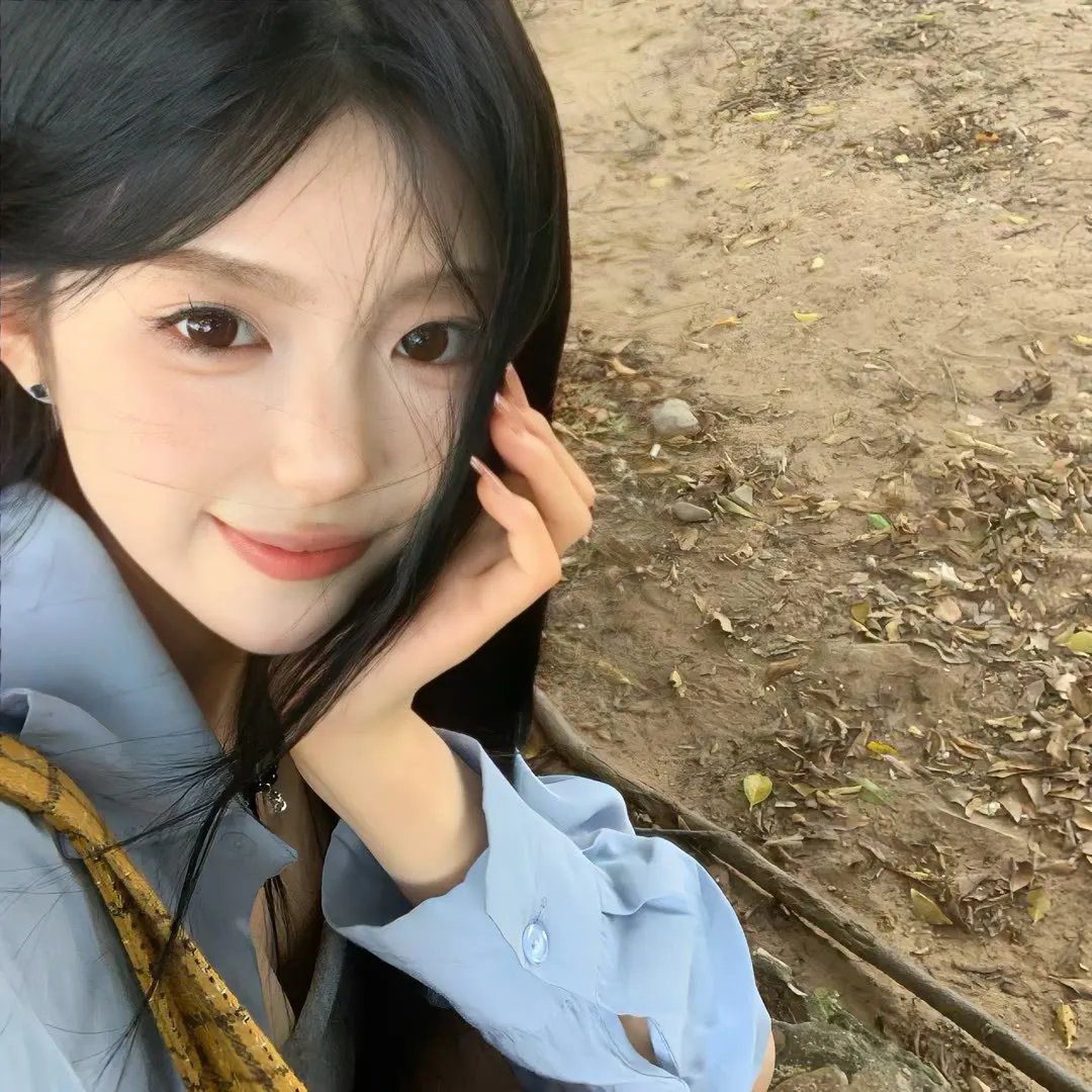 与彩云相遇2023